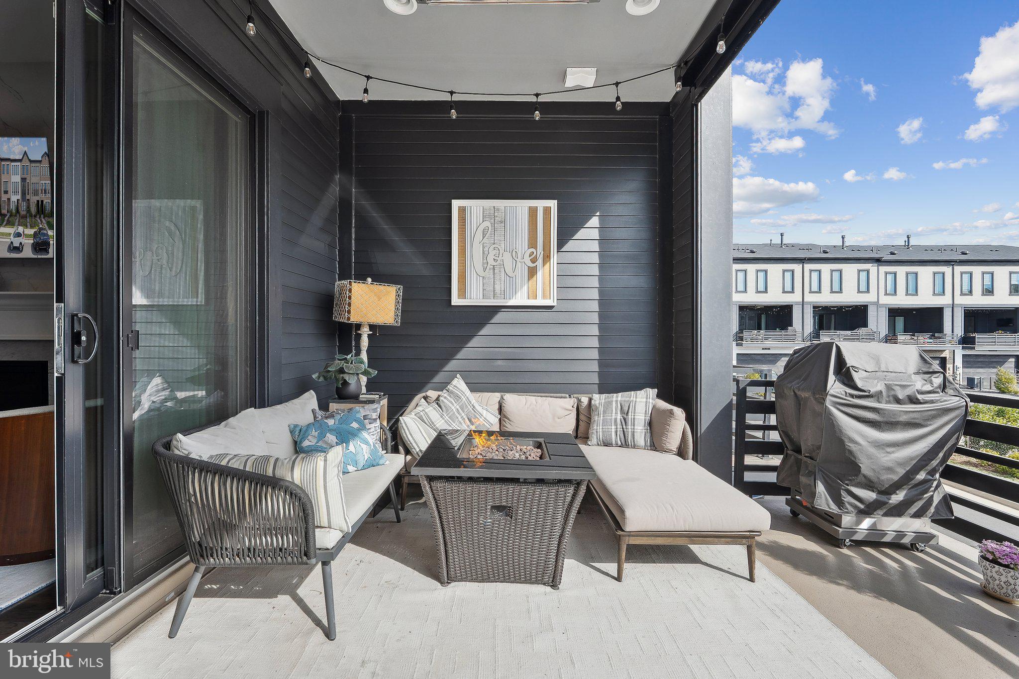 ONE LOUDOUN - Residential Lease