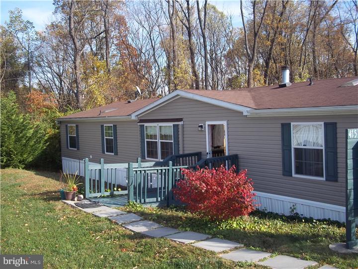 This well maintained ranch style home is like new! Owner recently installed all new carpeting in home with 9 ft ceilings and spacious great room. All rooms are large in size, with many updates.