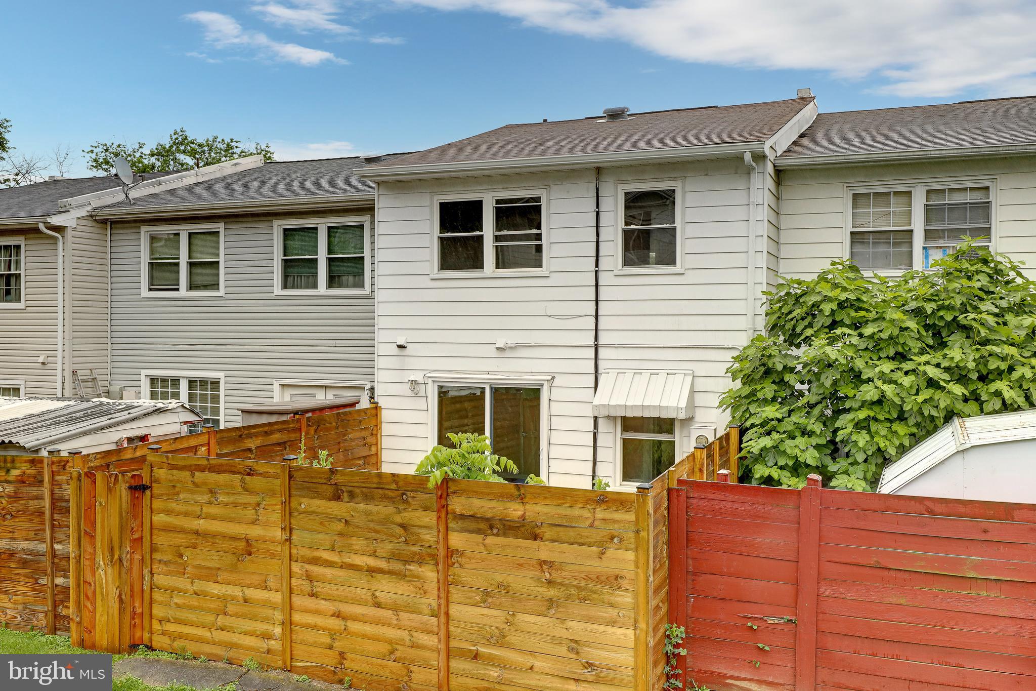 WILLOWBROOK - Residential