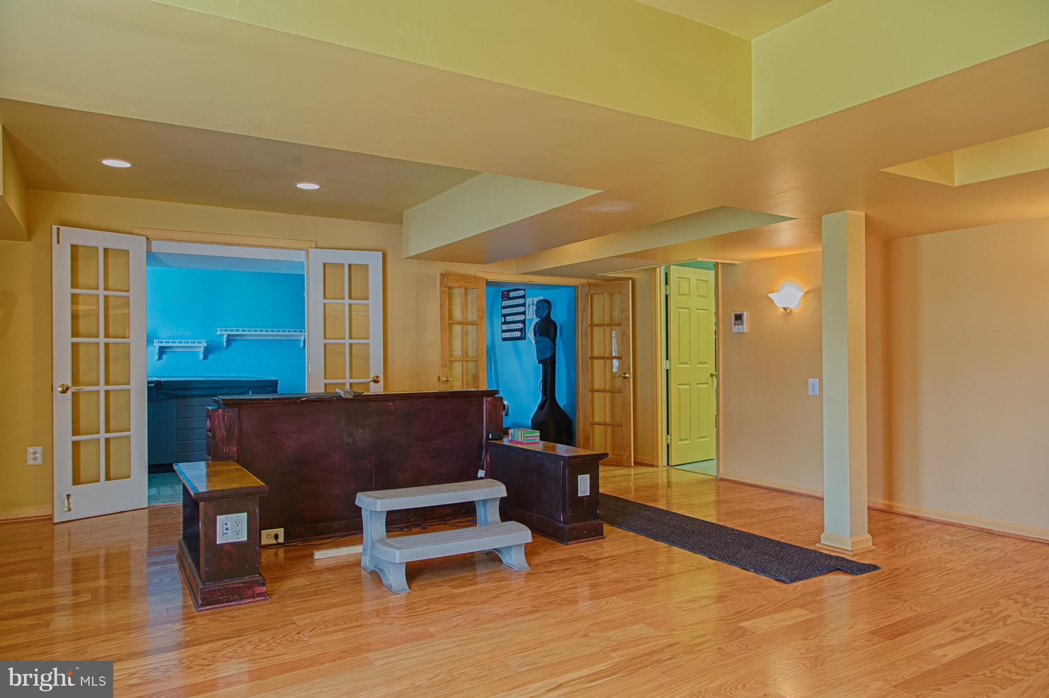 CAVE QUARTER ESTATES - Residential