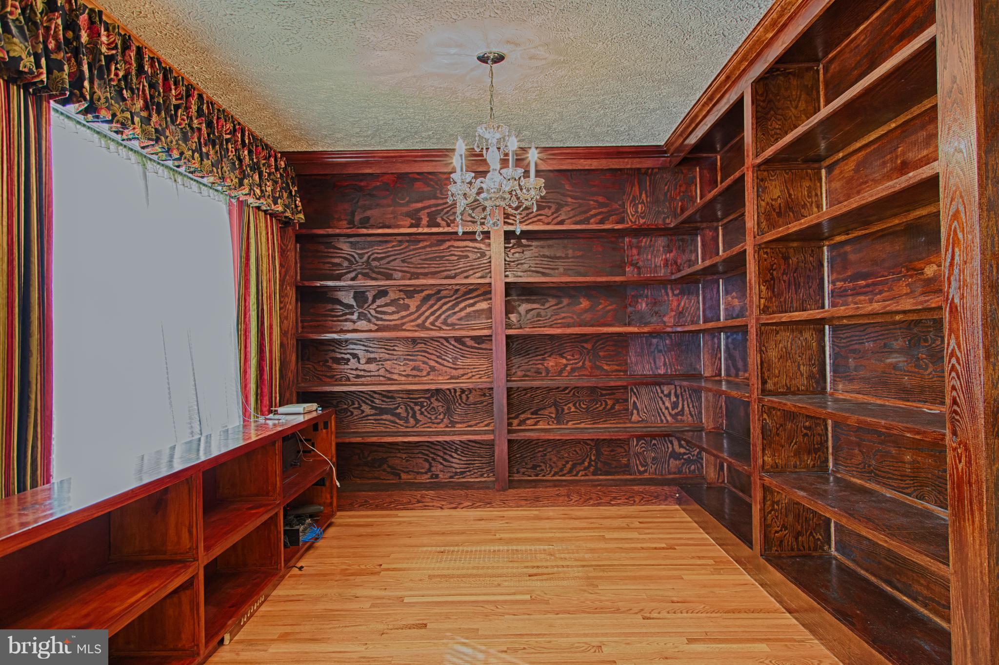 CAVE QUARTER ESTATES - Residential