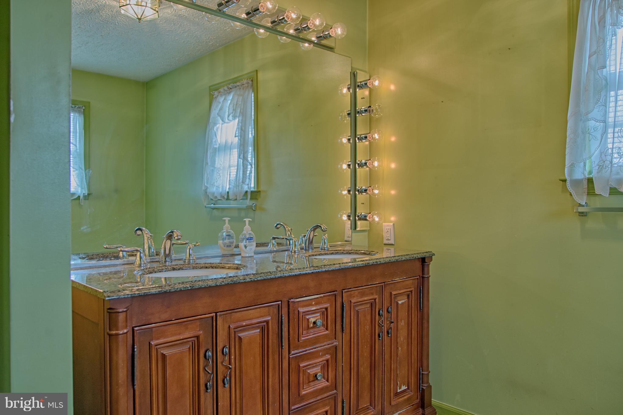 CAVE QUARTER ESTATES - Residential