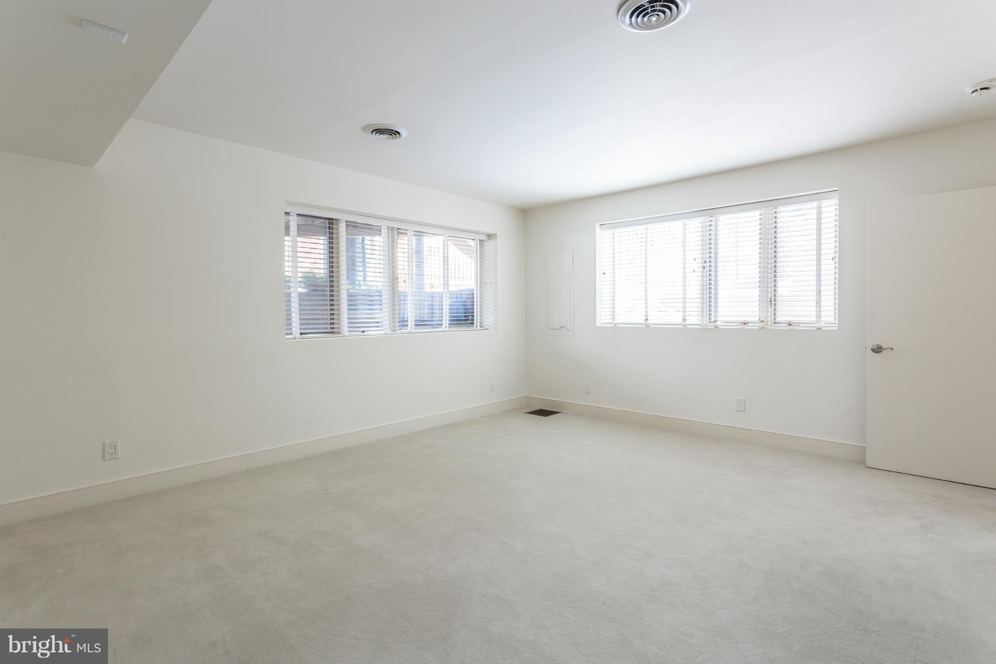 MILL RACE COMMON - Residential