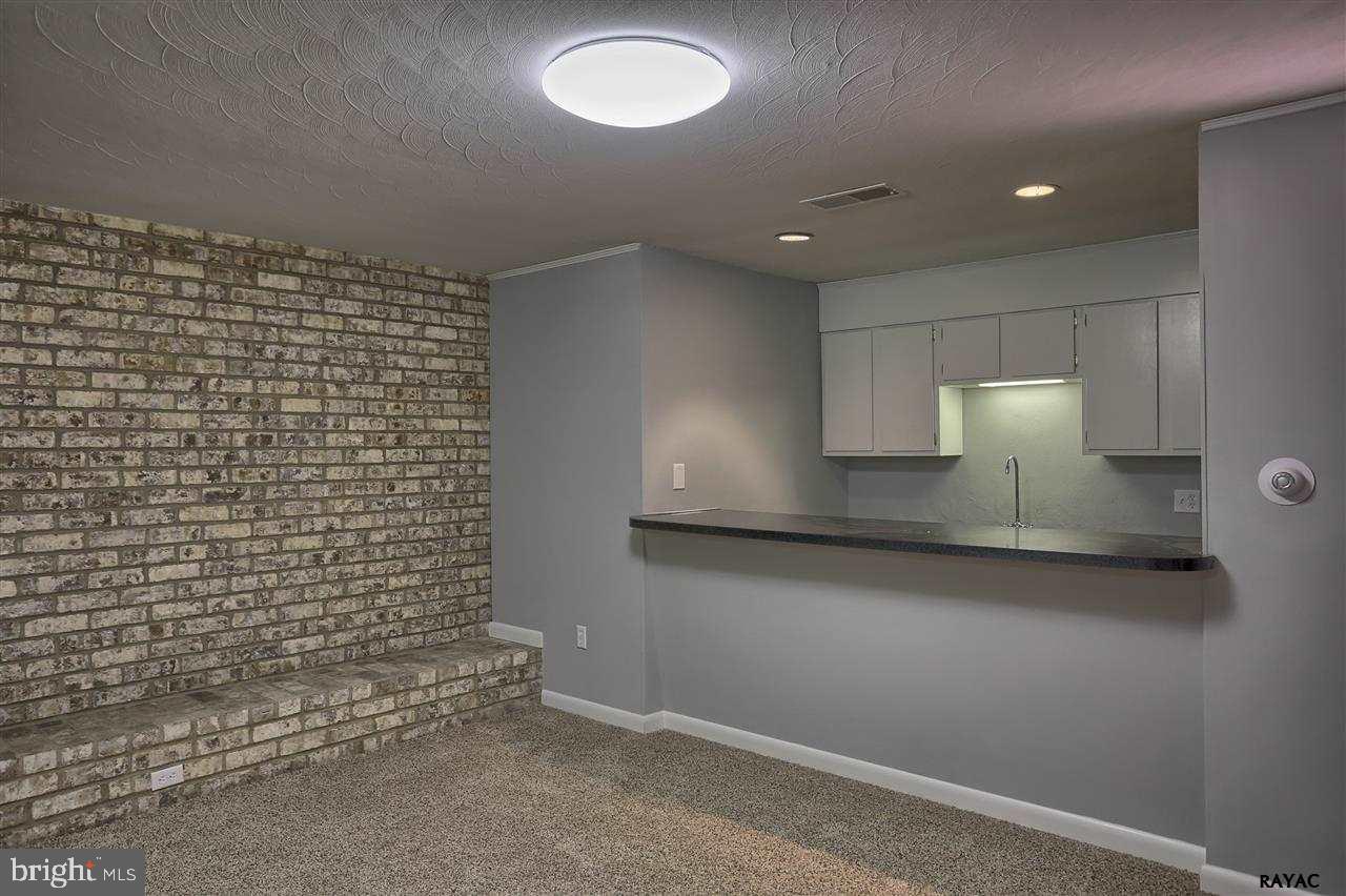 RESERVOIR PARK - Residential