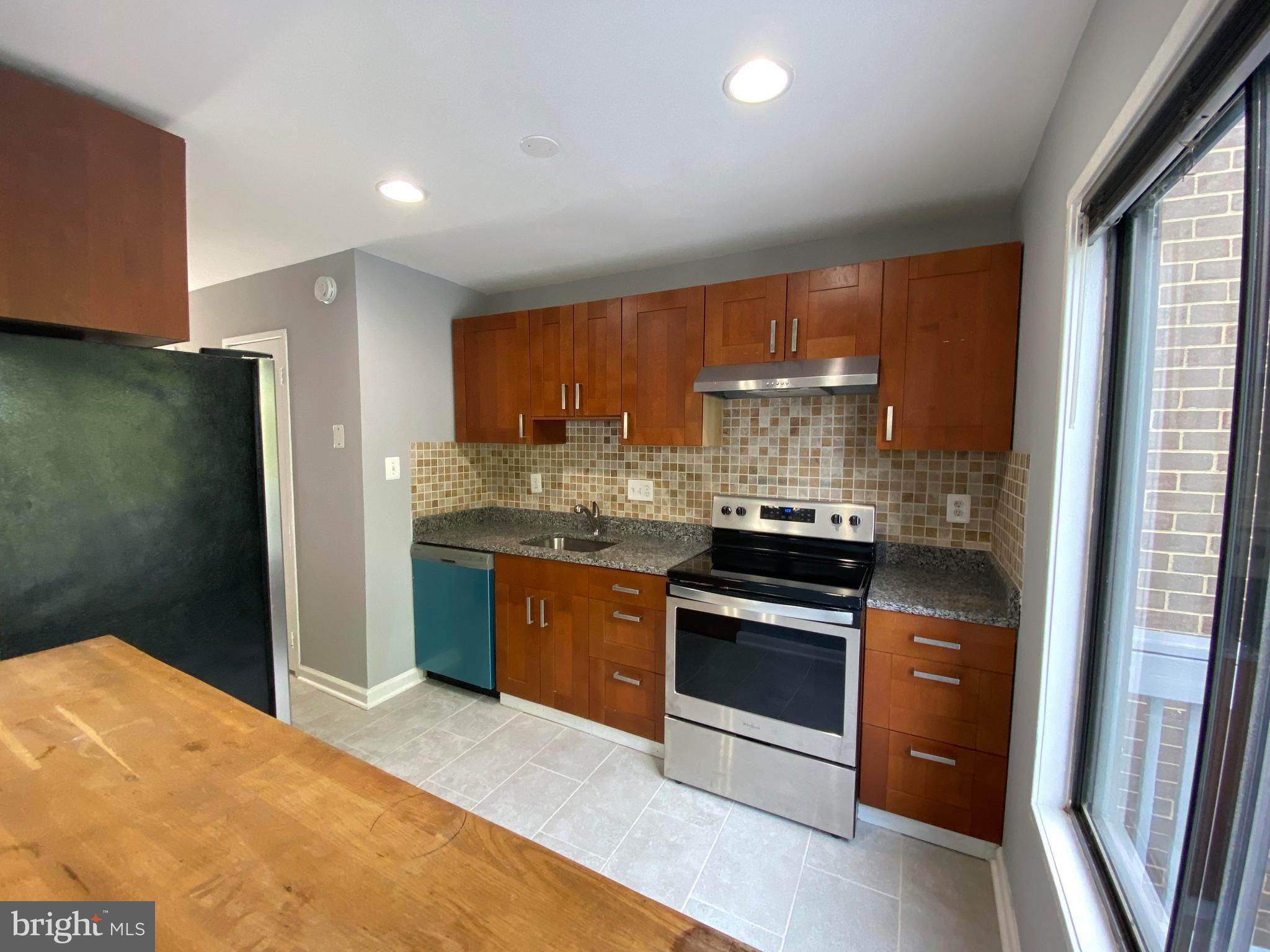 WOODMARK OF LAKE RIDGE - Residential Lease