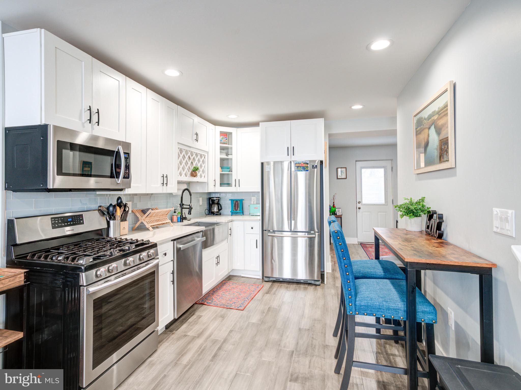 POINT BREEZE - Residential