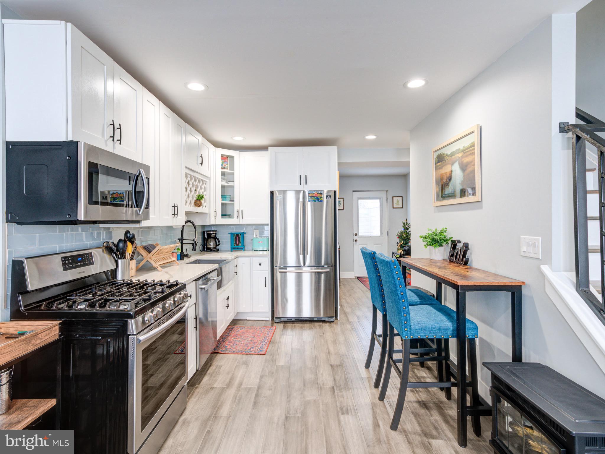 1823 MOUNTAIN STREET