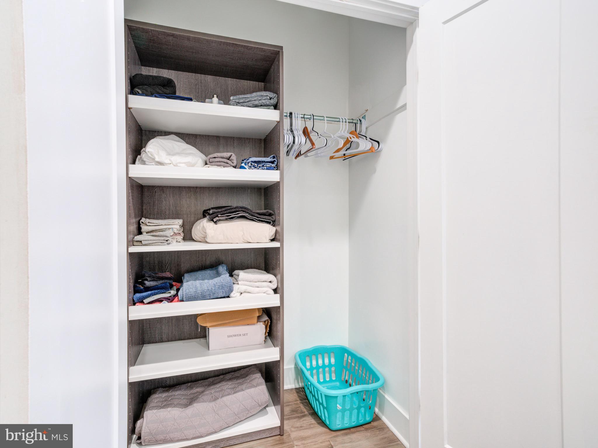 POINT BREEZE - Residential