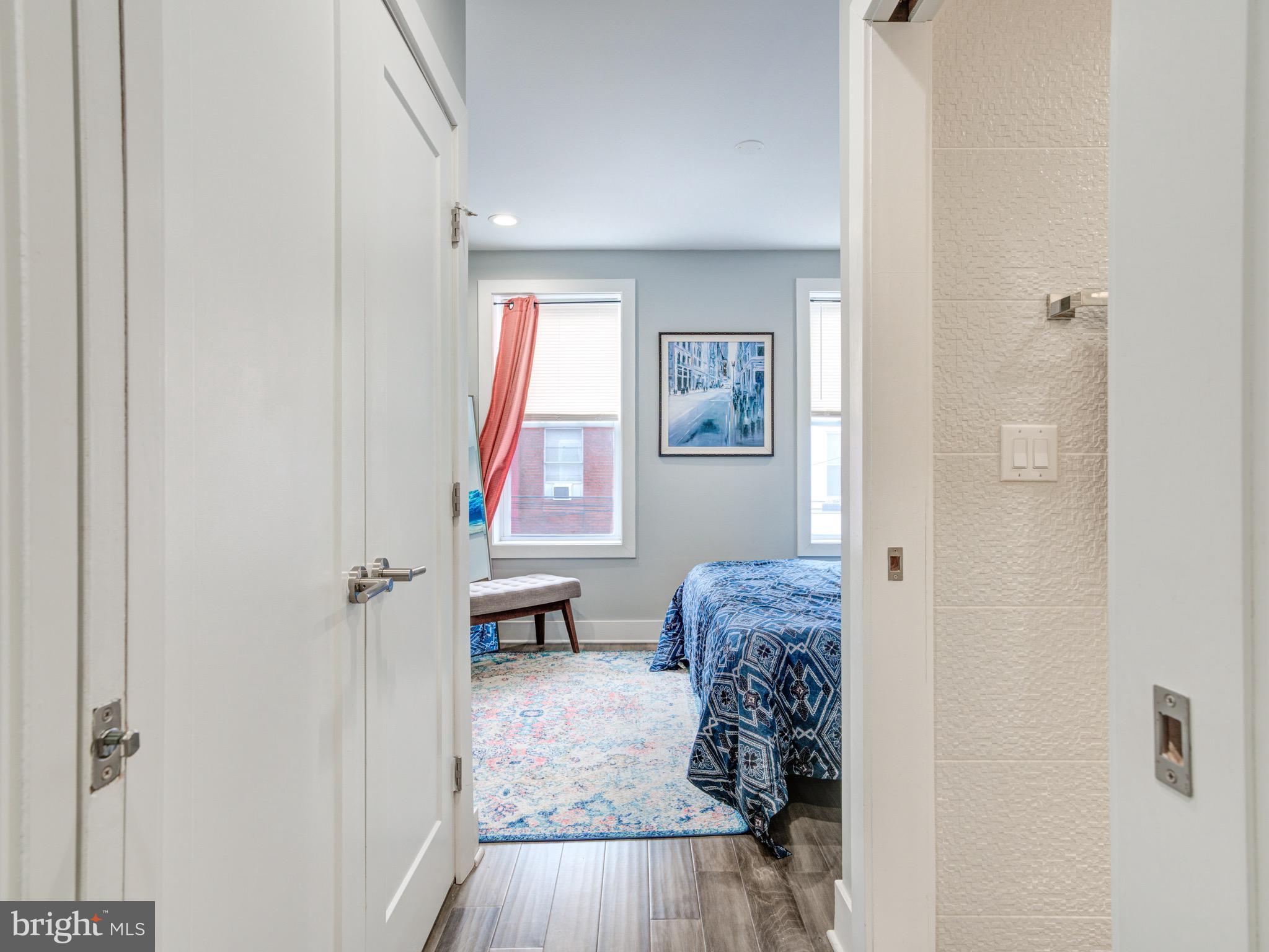 POINT BREEZE - Residential