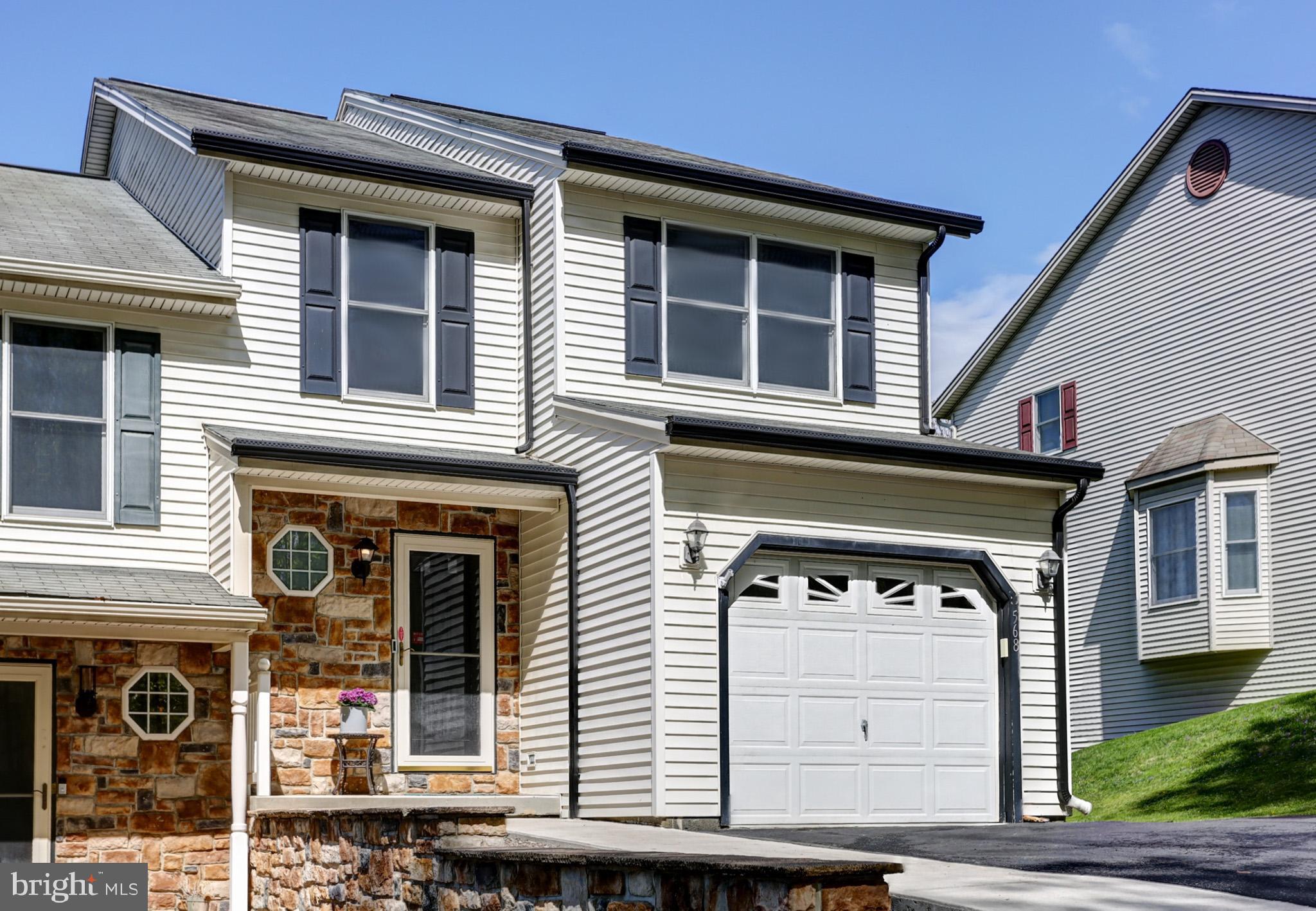 CHAMBERS KNOLL - Residential