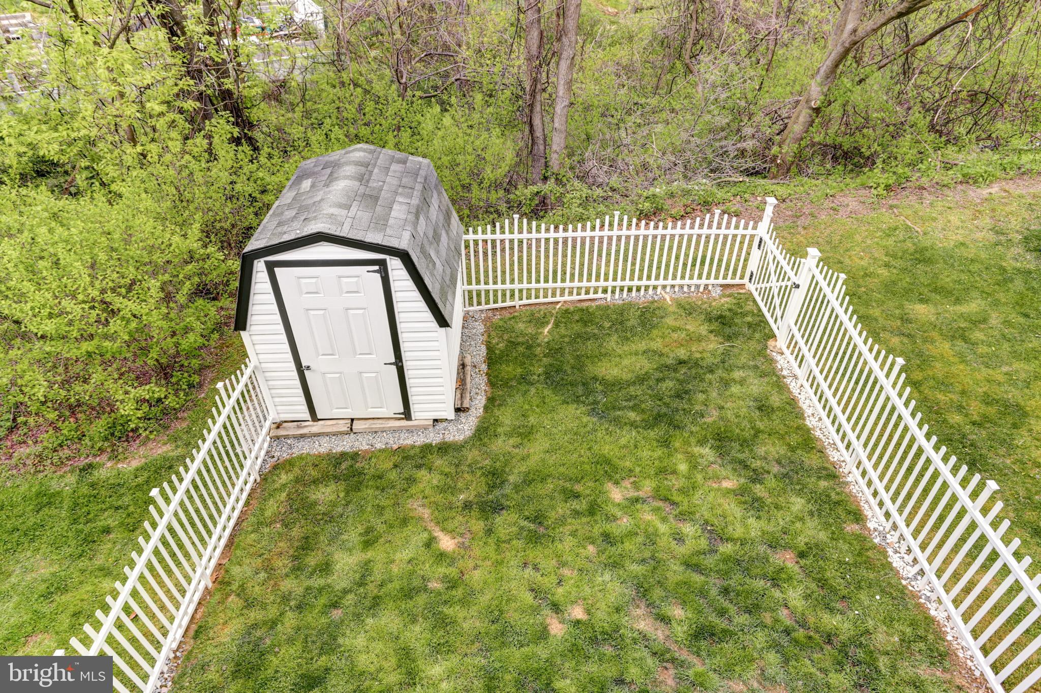 CHAMBERS KNOLL - Residential