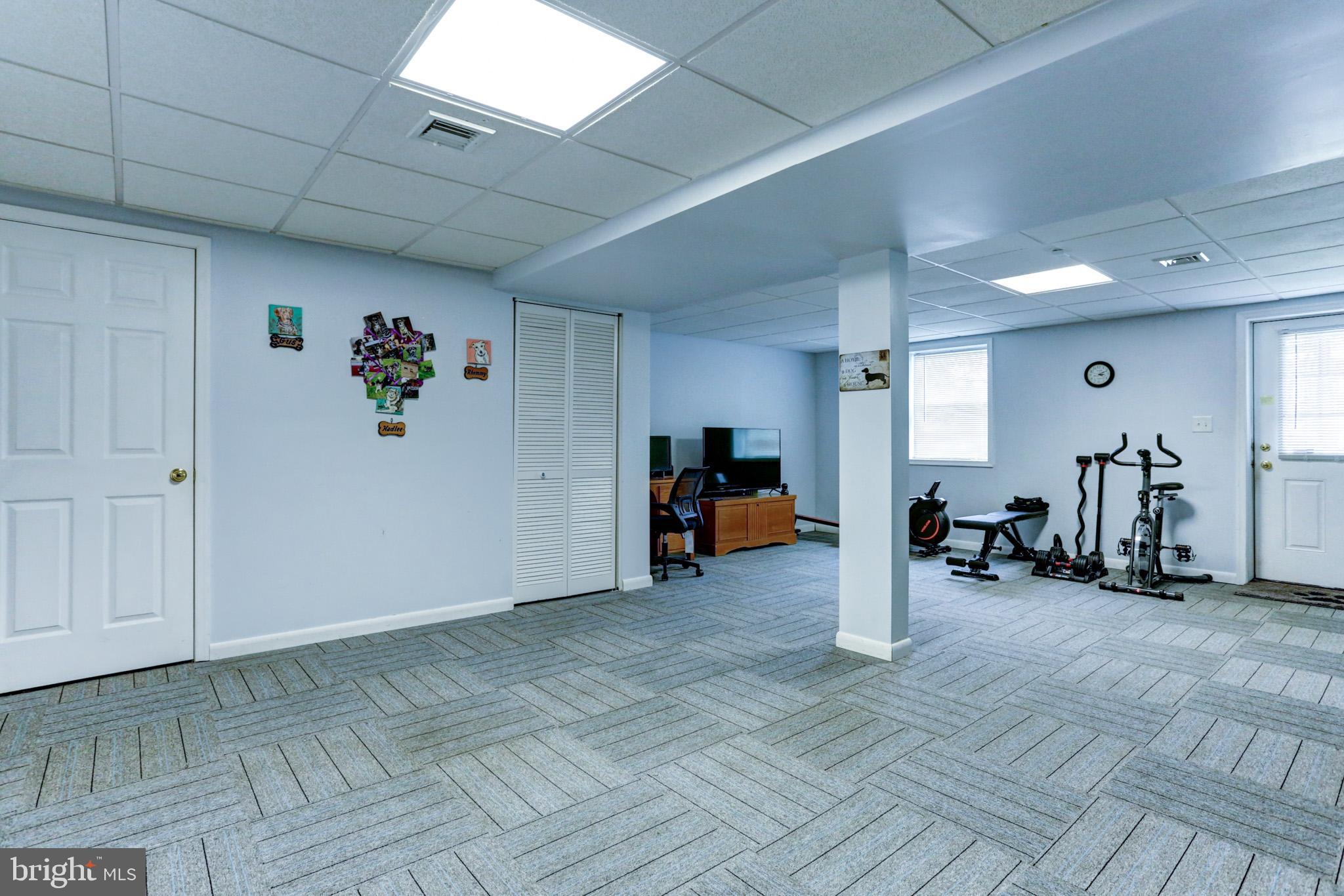 CHAMBERS KNOLL - Residential