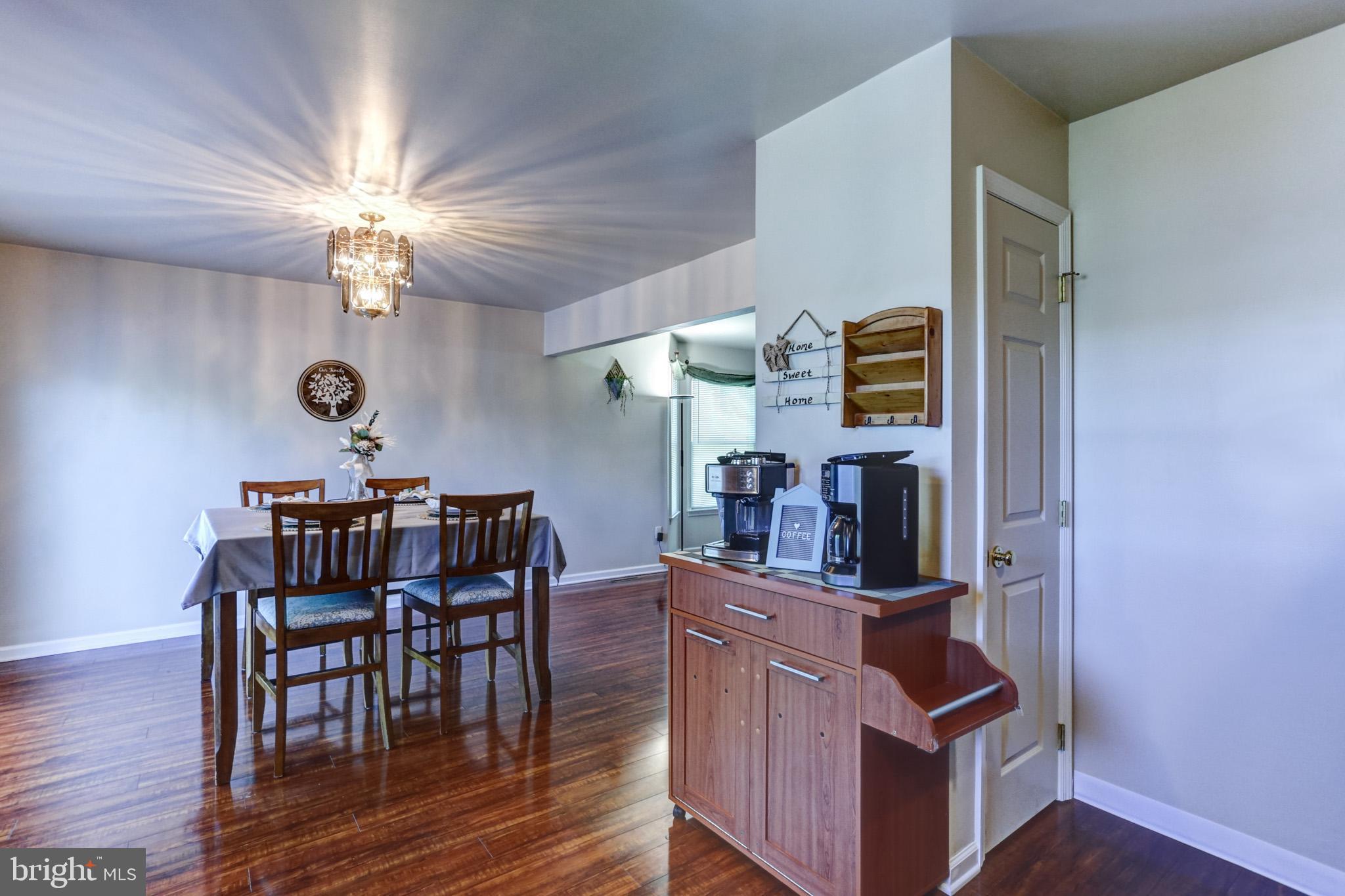 CHAMBERS KNOLL - Residential