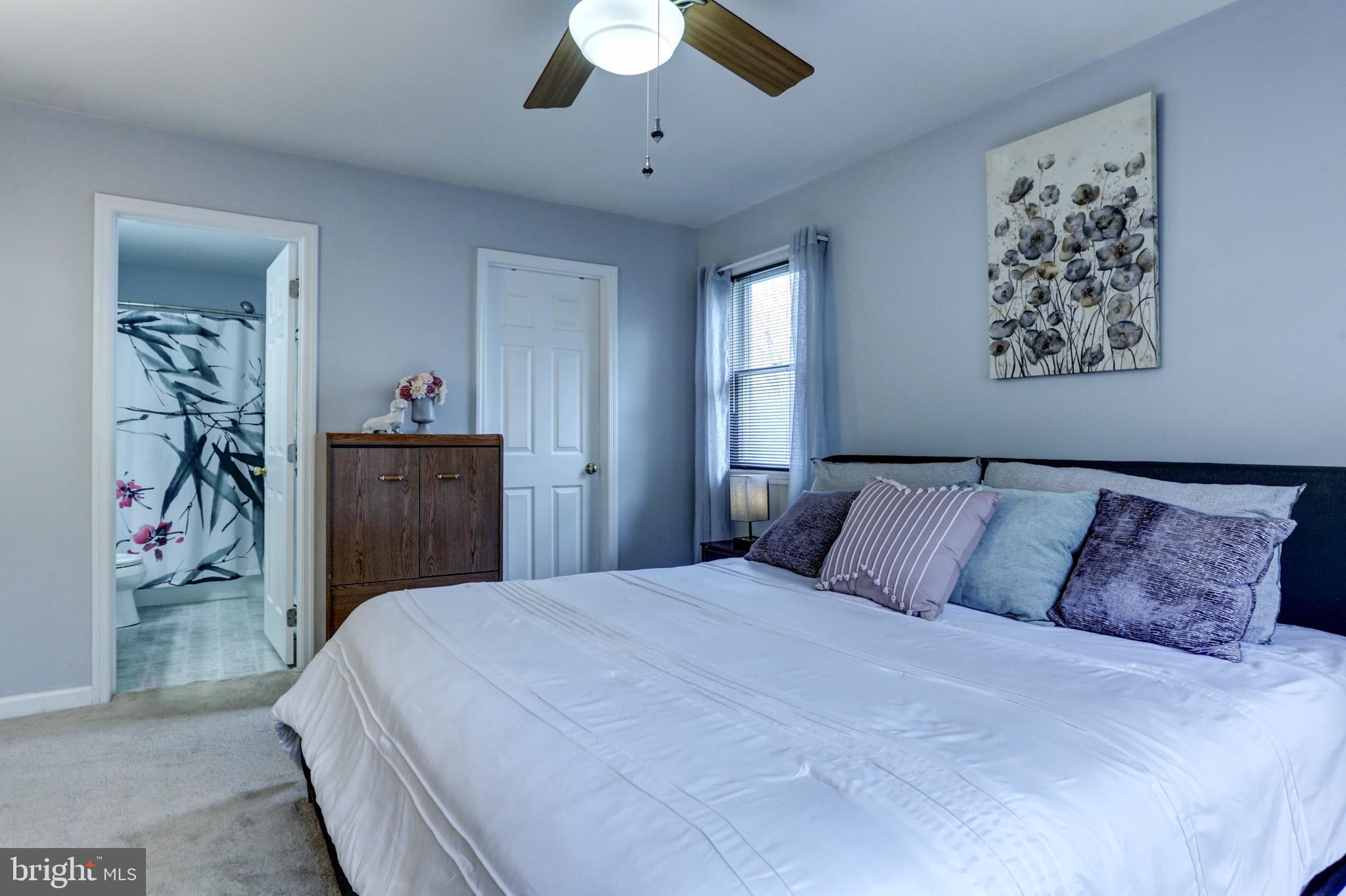 CHAMBERS KNOLL - Residential