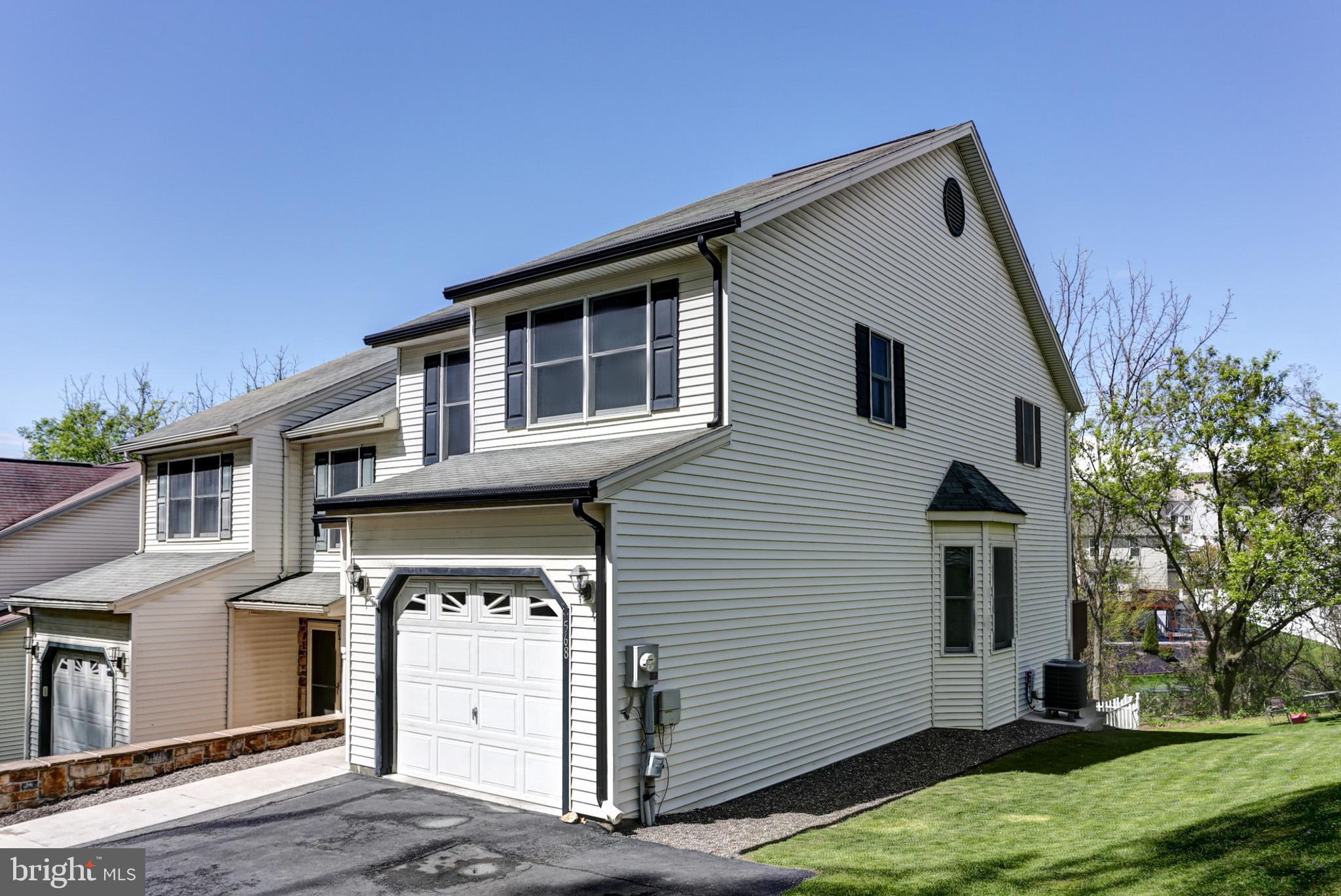 CHAMBERS KNOLL - Residential