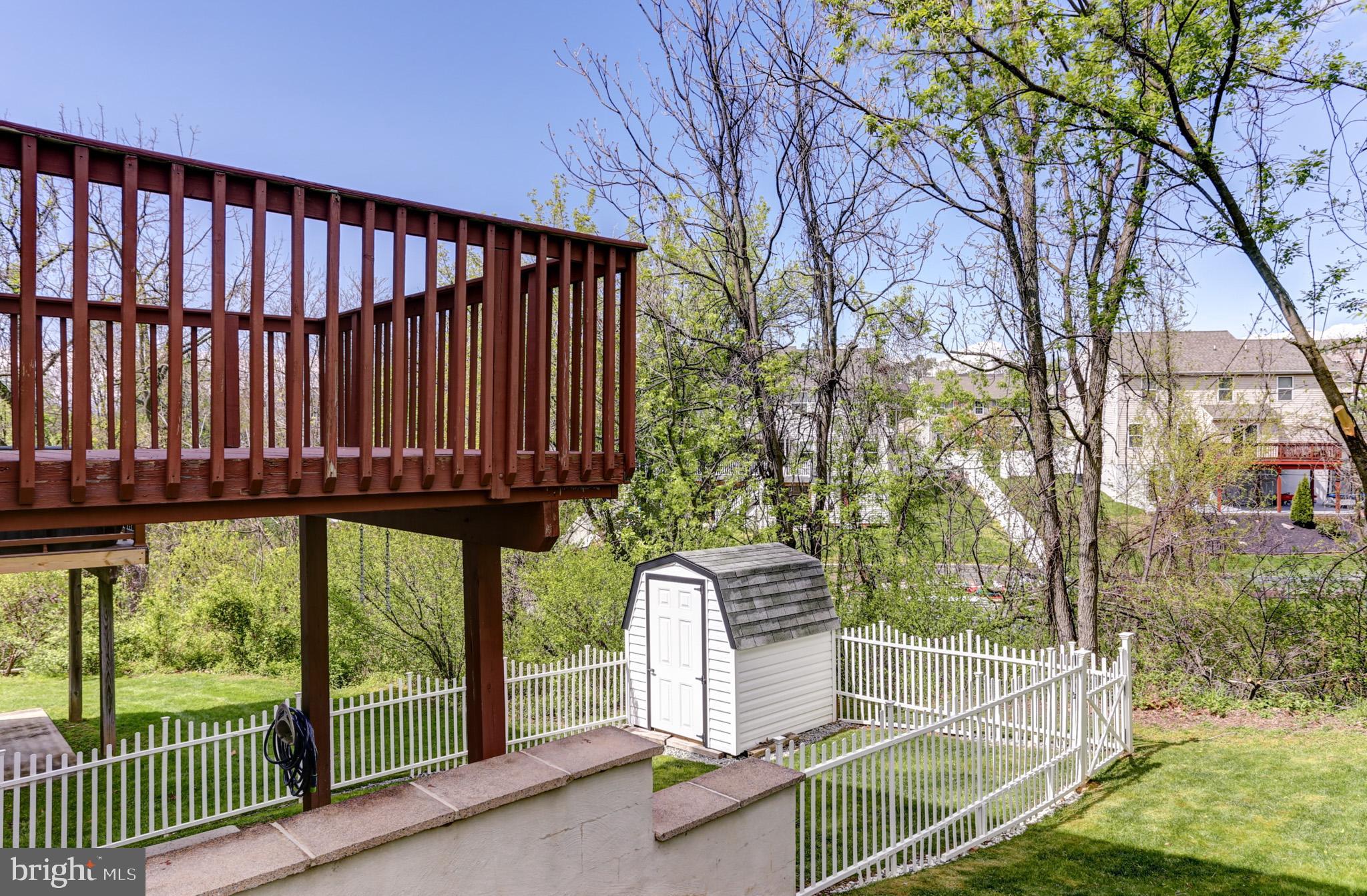 CHAMBERS KNOLL - Residential