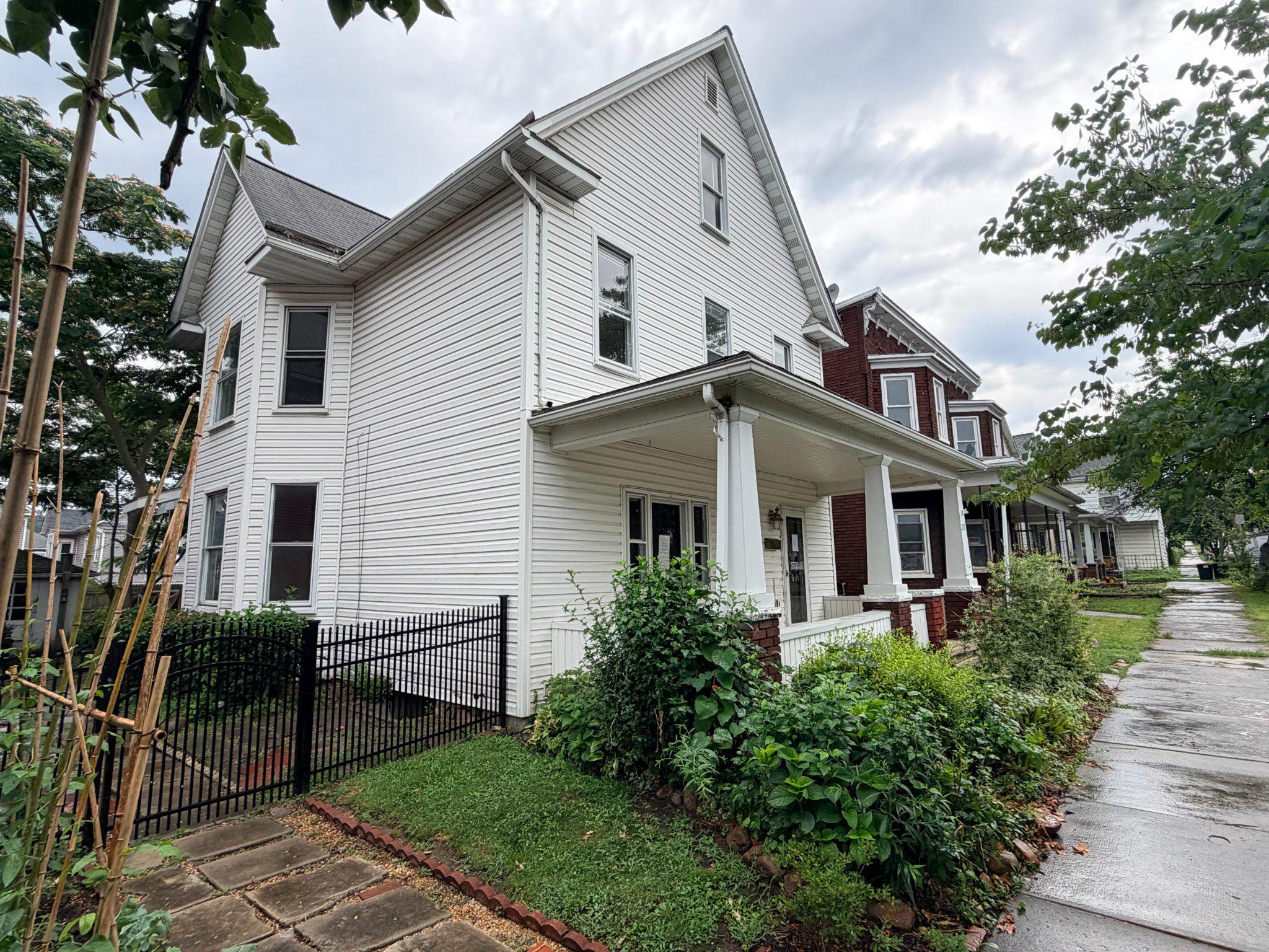231 RACE STREET