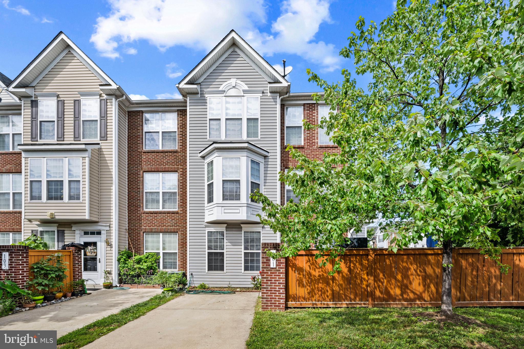 101 LEATHER FERN WAY
