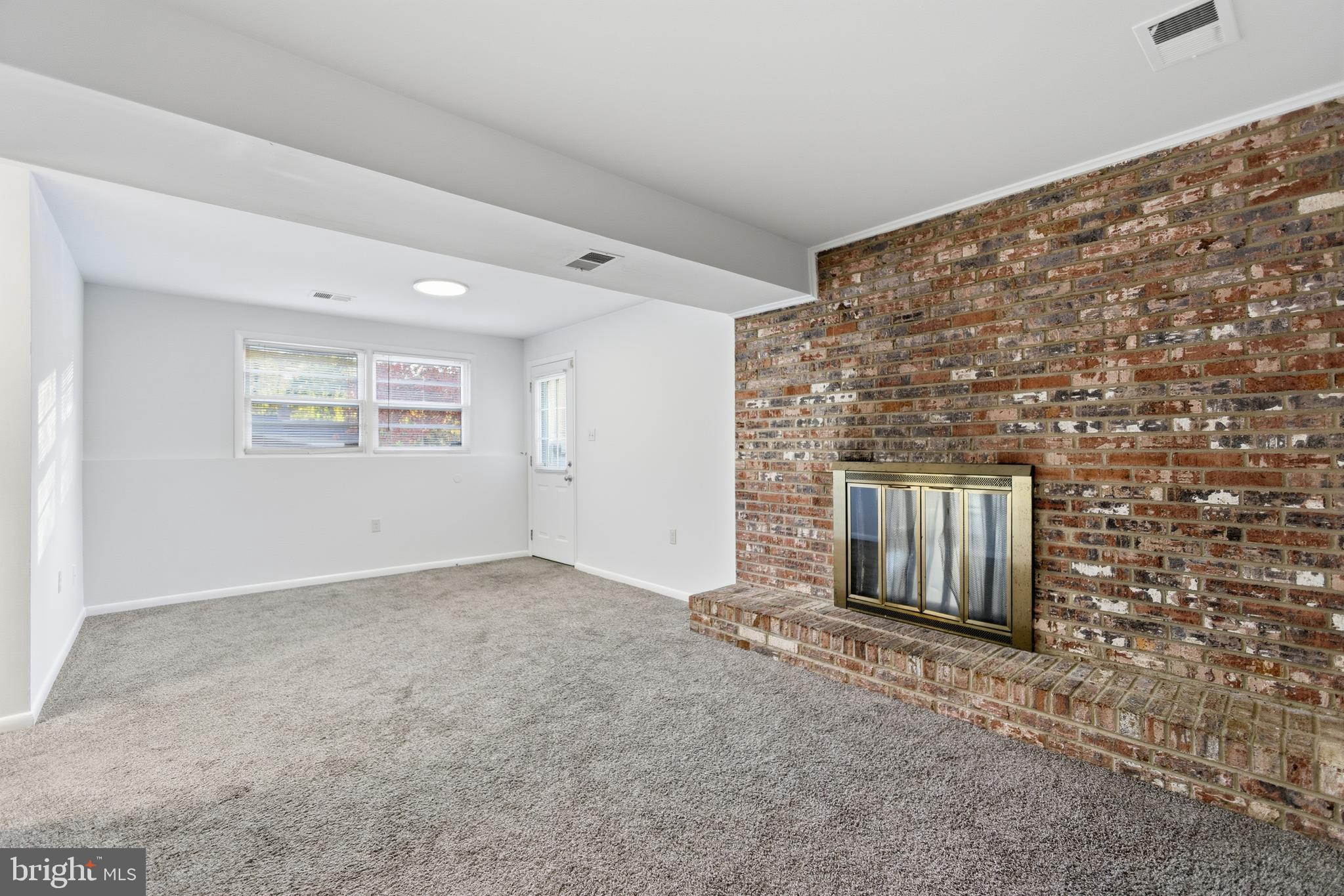 FRIENDLY - Residential Lease