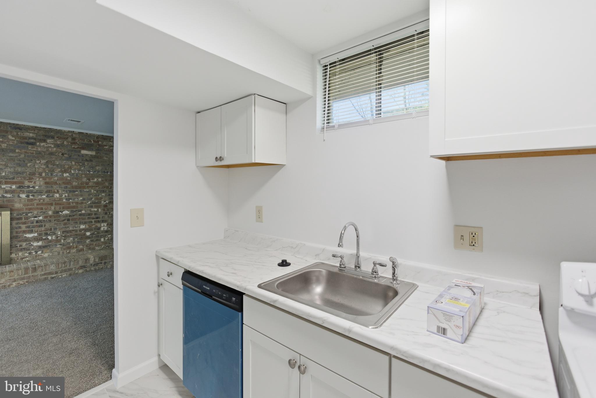 FRIENDLY - Residential Lease