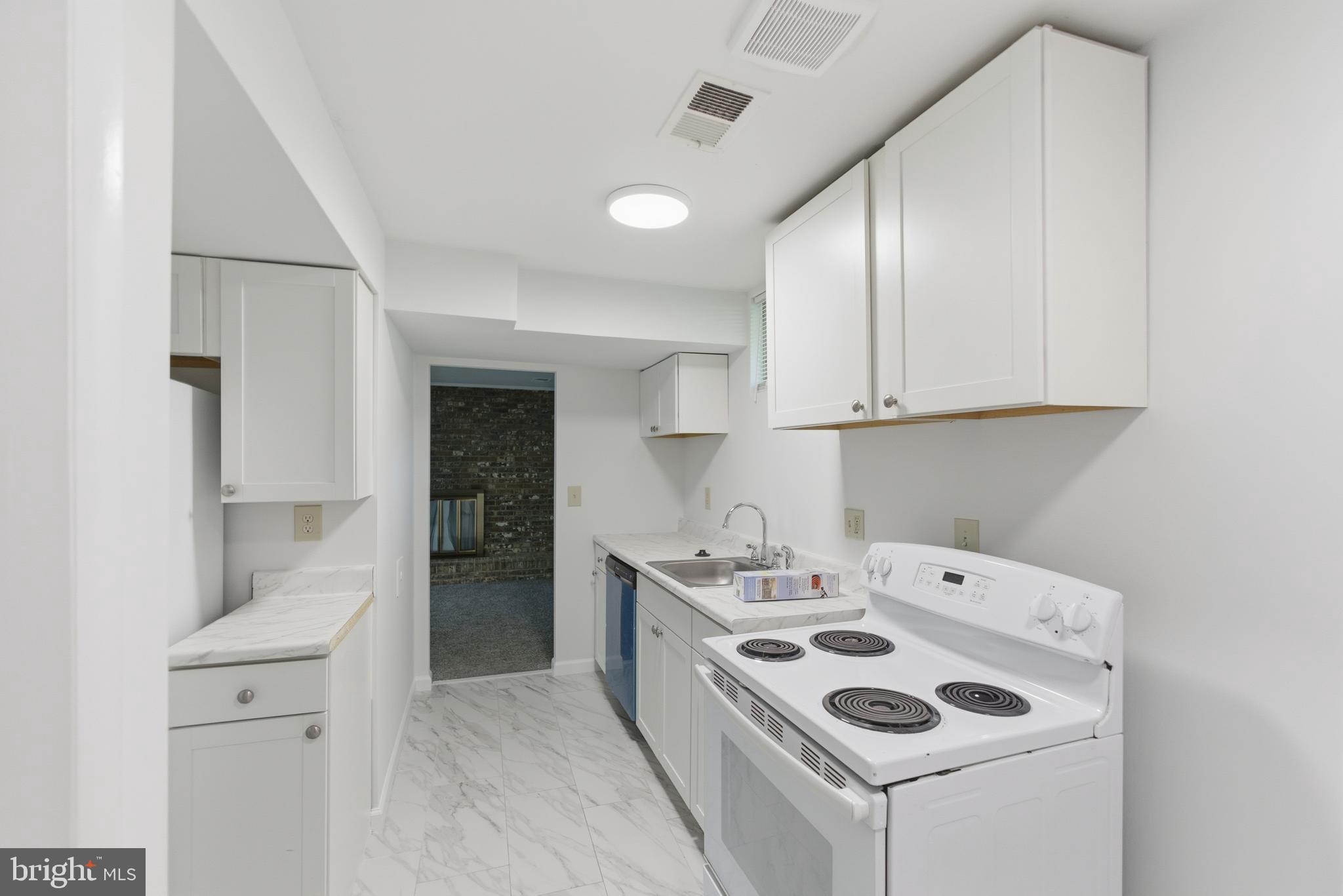 FRIENDLY - Residential Lease