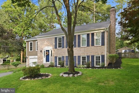 Homes For Sale - 10903 Middlegate Drive<br/> FAIRFAX, VA 22032