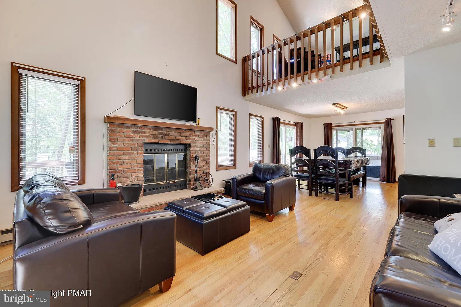 SAW CREEK ESTATES - Residential