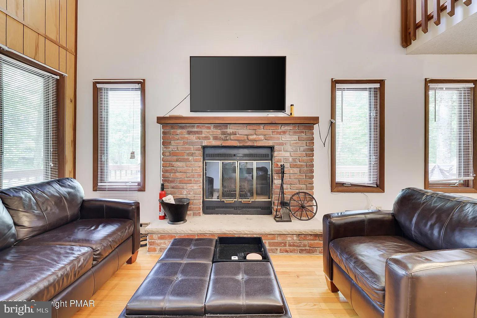 SAW CREEK ESTATES - Residential