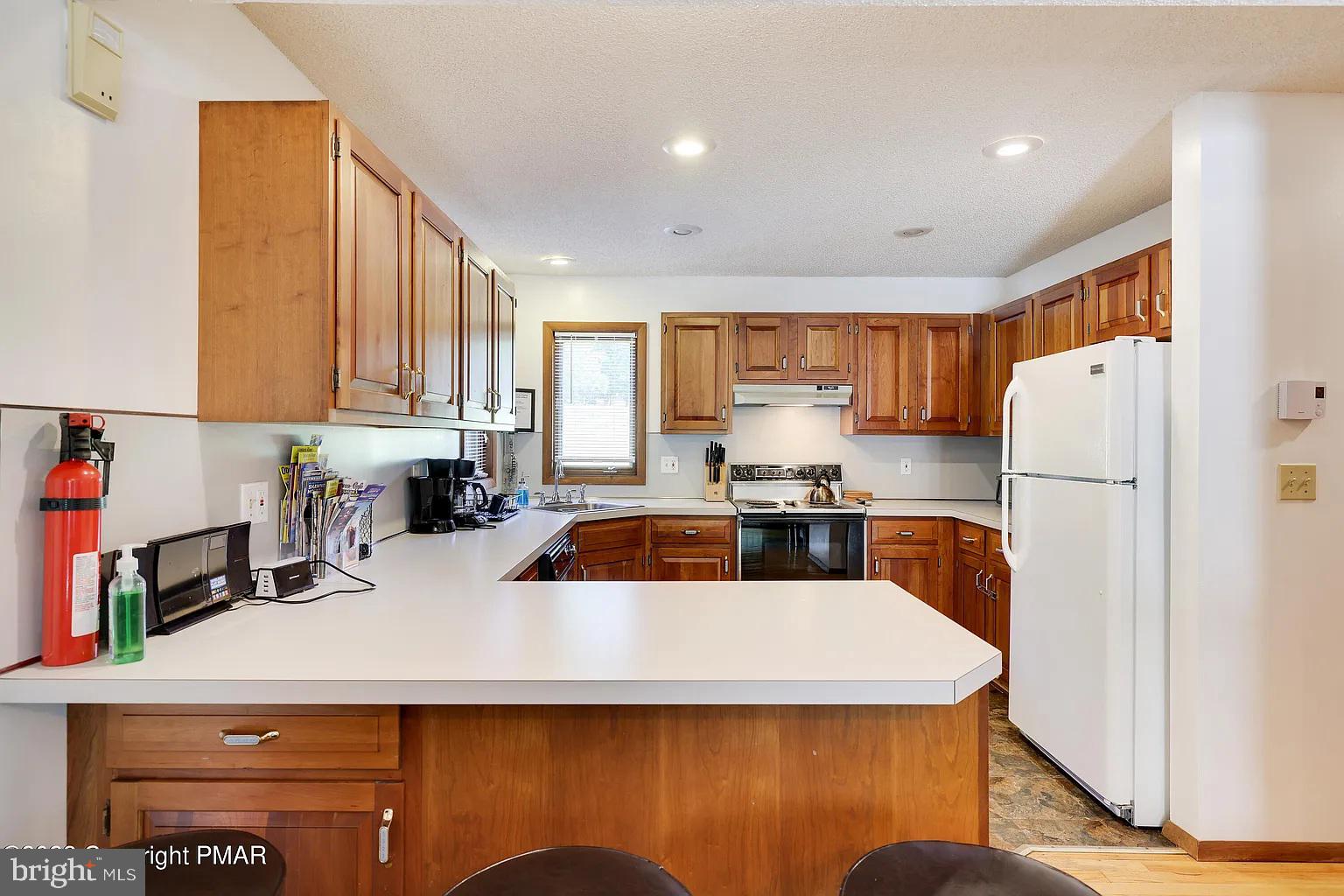SAW CREEK ESTATES - Residential
