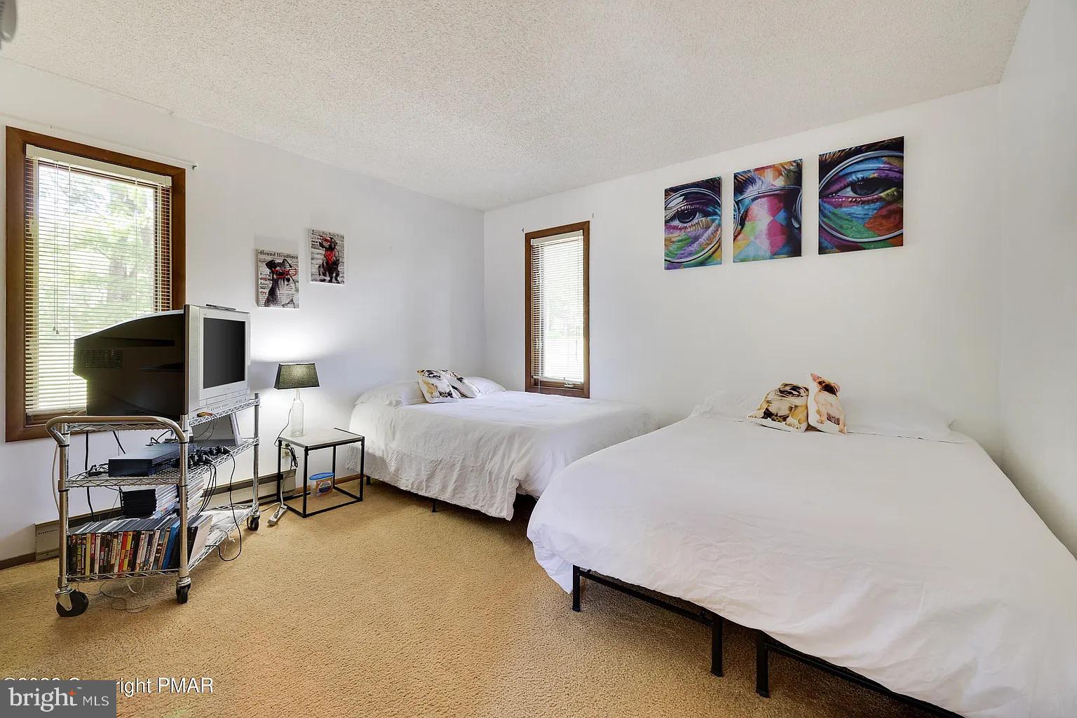 SAW CREEK ESTATES - Residential