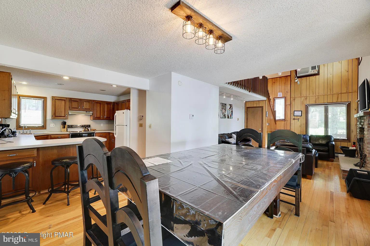 SAW CREEK ESTATES - Residential