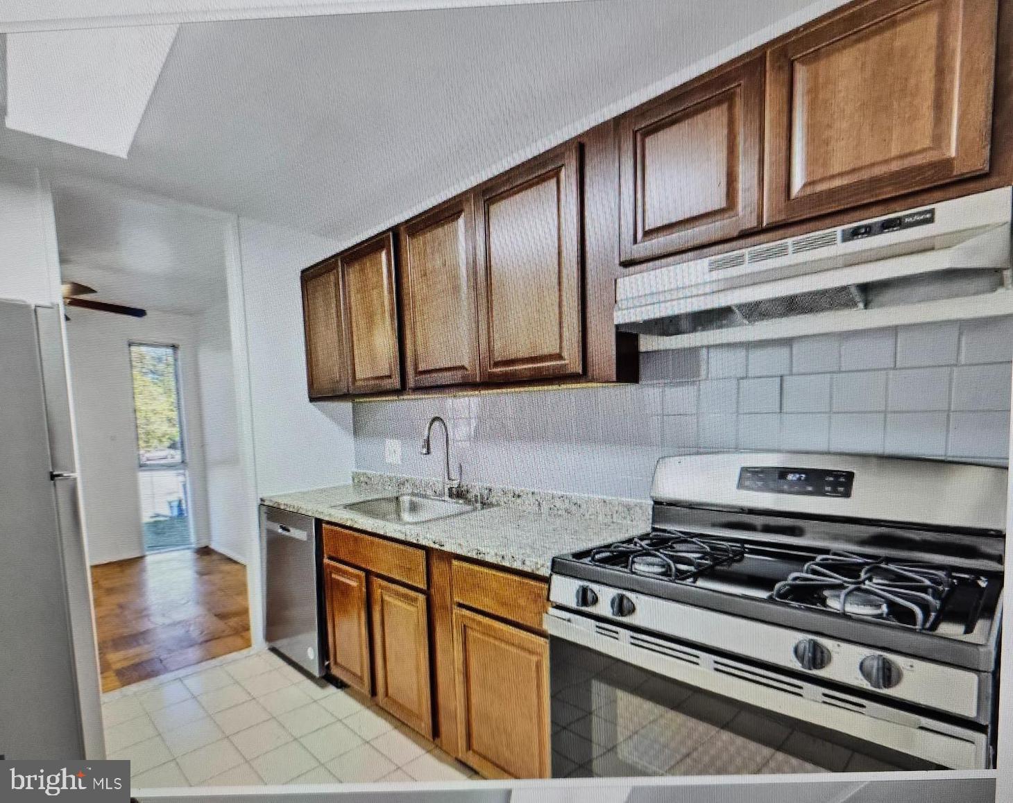 7212 DONNELL PLACE B-5