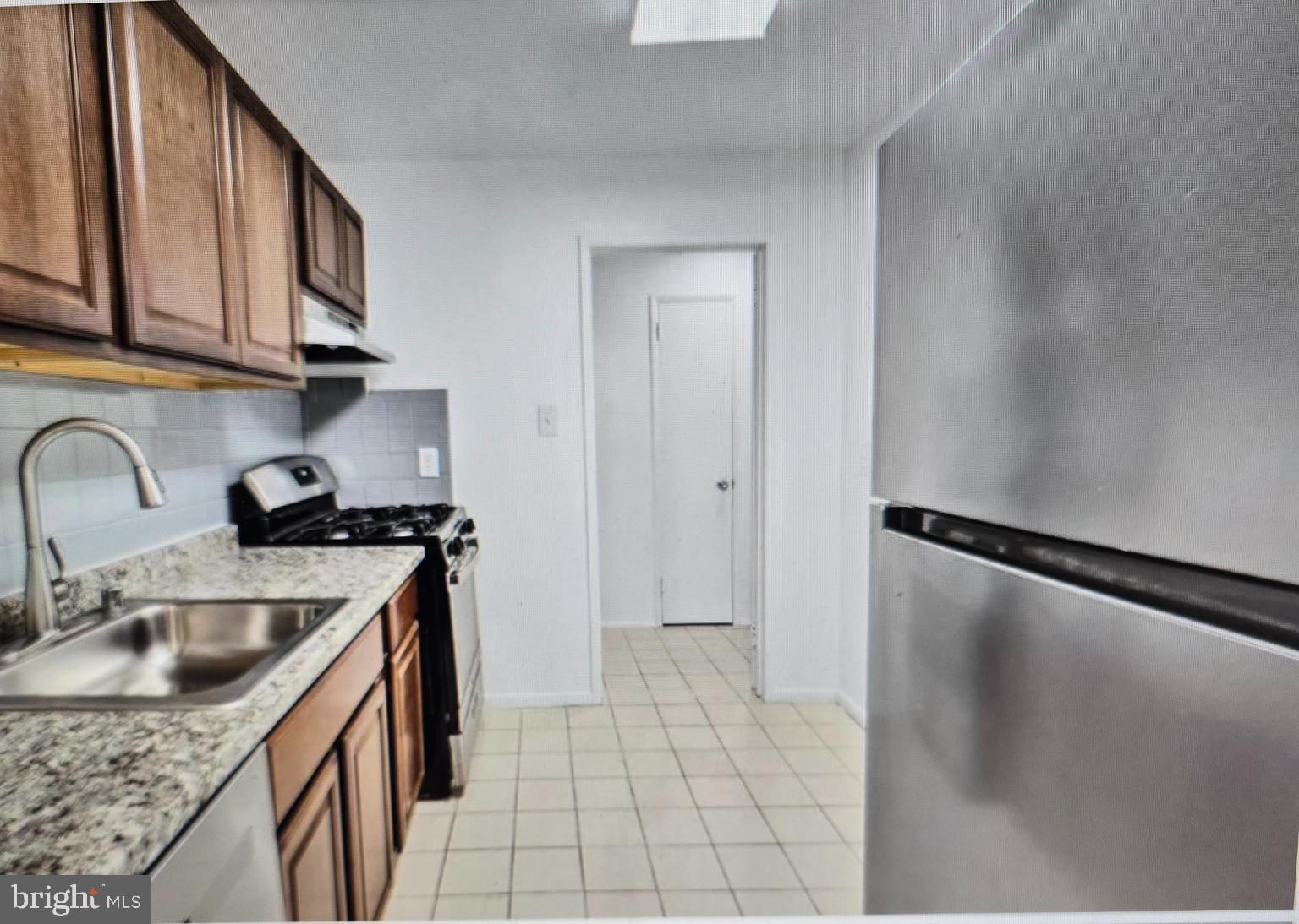 7212 DONNELL PLACE B-5