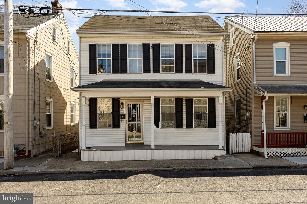 Photo of 21 W Gramby Street, MANHEIM, PA 17545 (MLS # PALA2065670)