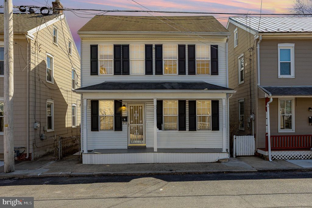 Photo of 21 W Gramby Street, MANHEIM, PA 17545 (MLS # PALA2065670)