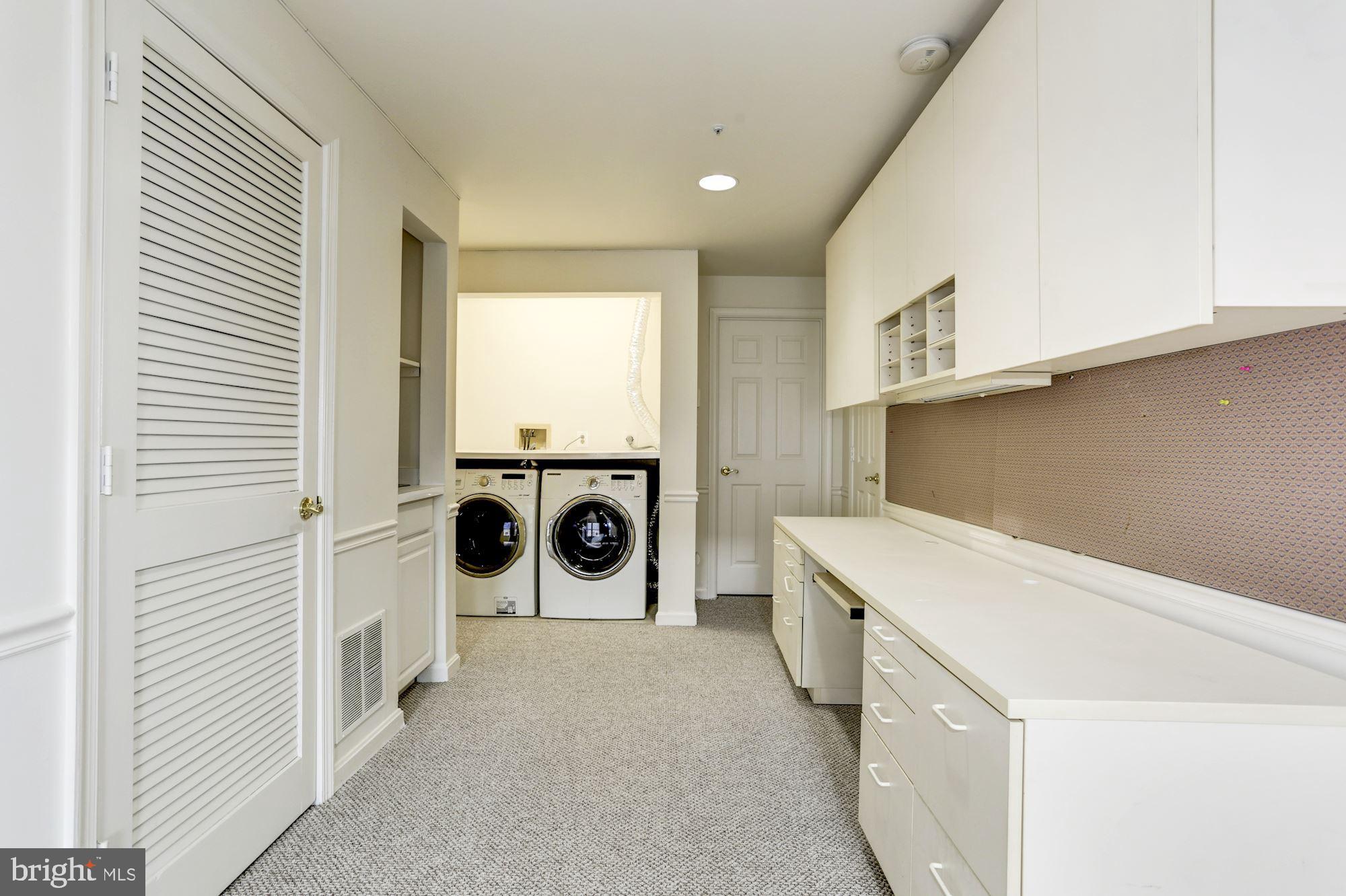 KENTLANDS HILL DISTRICT - Residential Lease