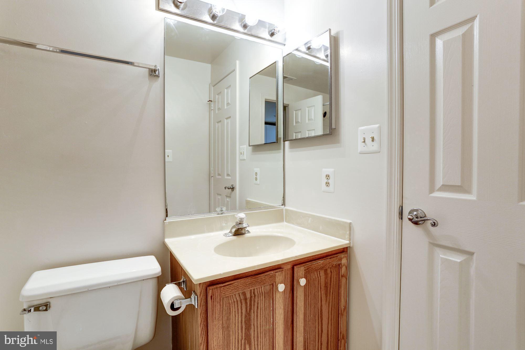 KENTLANDS HILL DISTRICT - Residential Lease