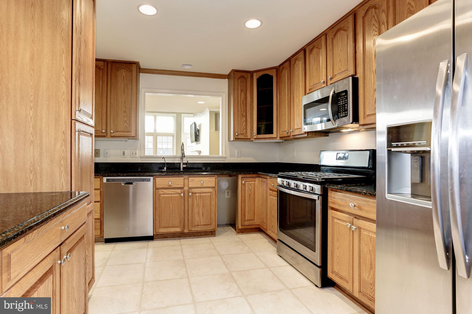 KENTLANDS HILL DISTRICT - Residential Lease