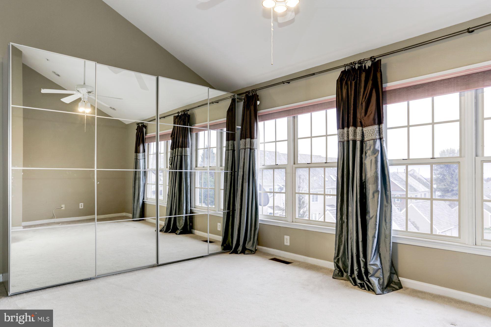 KENTLANDS HILL DISTRICT - Residential Lease