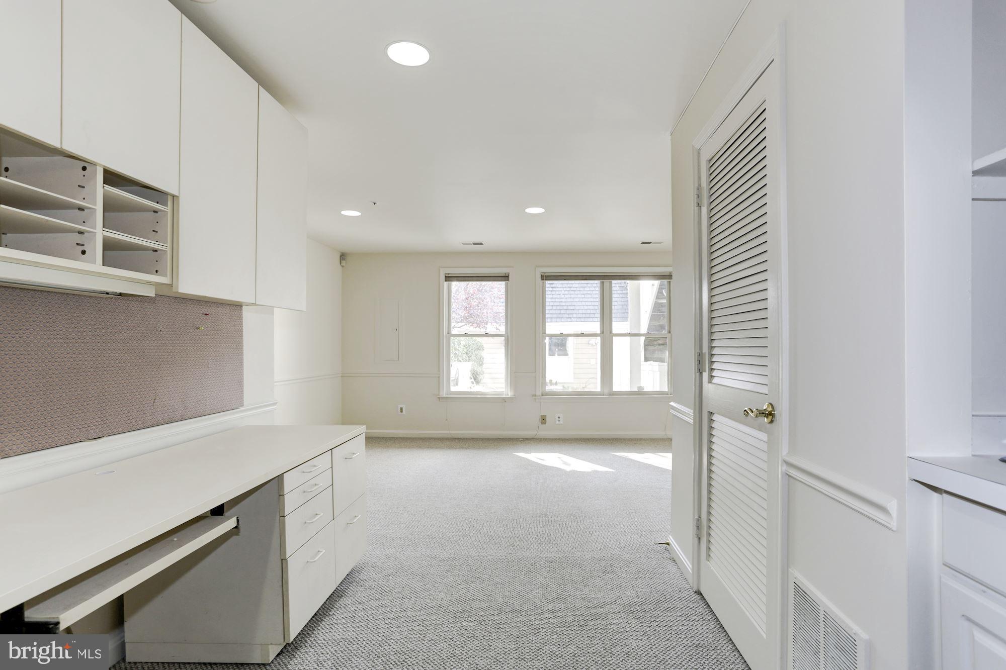 KENTLANDS HILL DISTRICT - Residential Lease