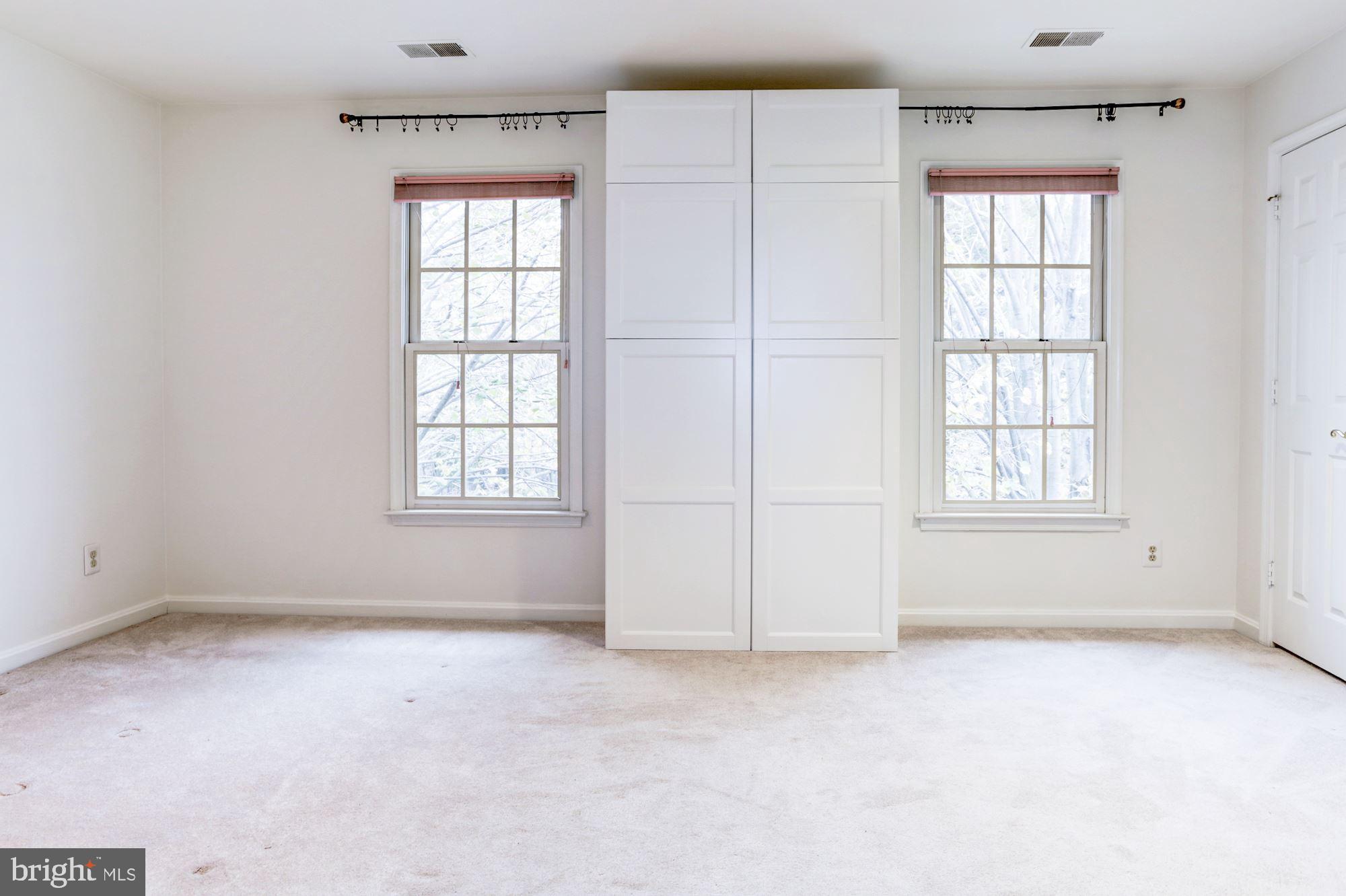 KENTLANDS HILL DISTRICT - Residential Lease