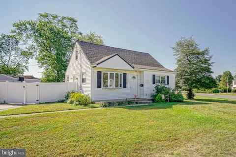 512 E Church Street, Blackwood, NJ 08012 - MLS#: NJCD2101604