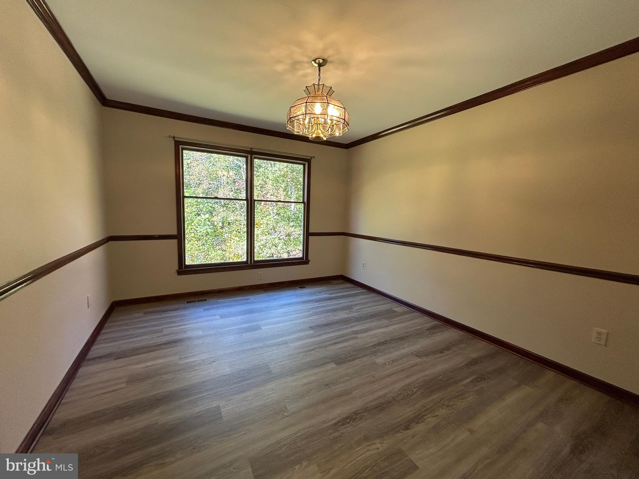 BREEZEWOOD - Residential Lease