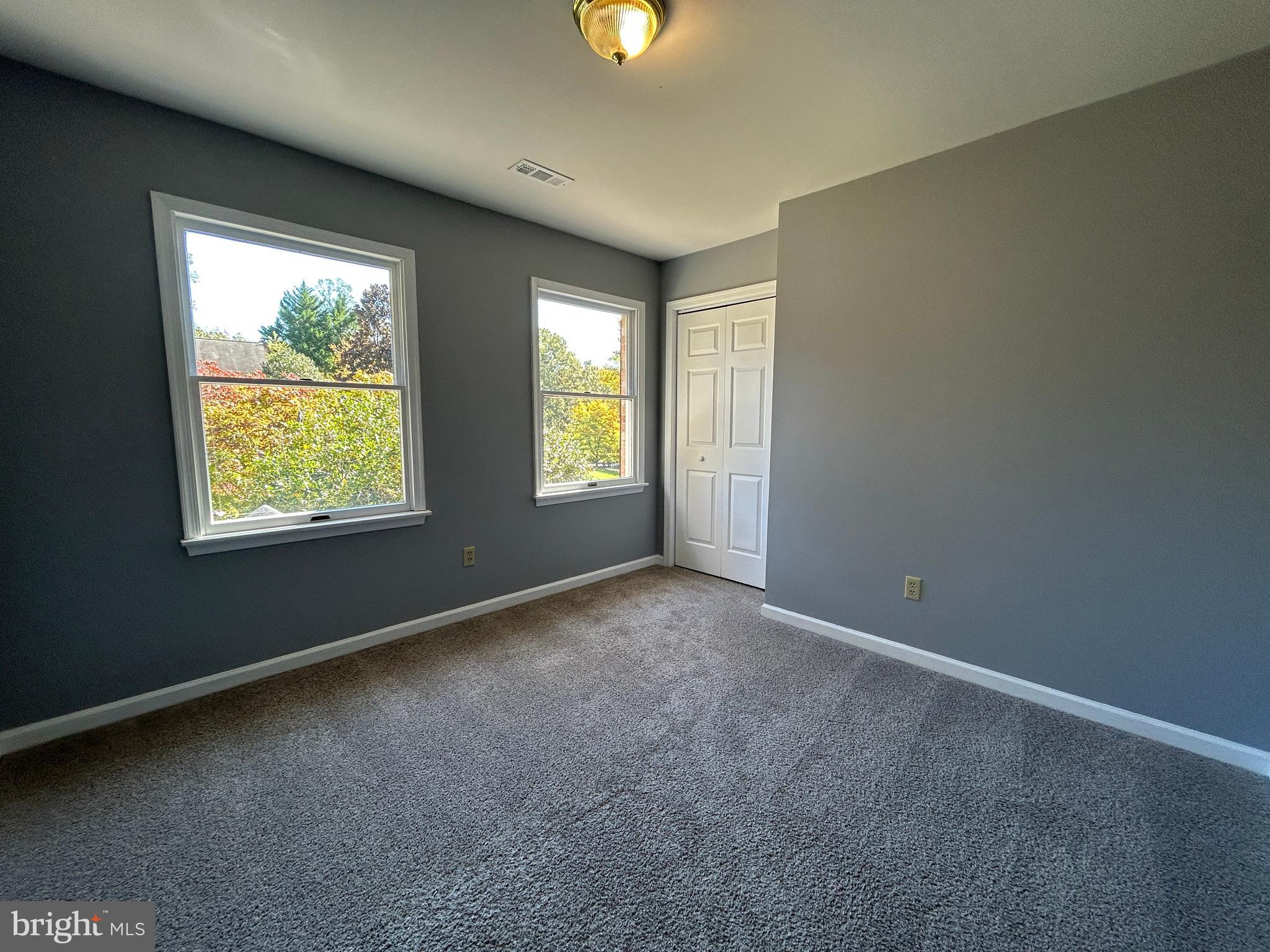 BREEZEWOOD - Residential Lease