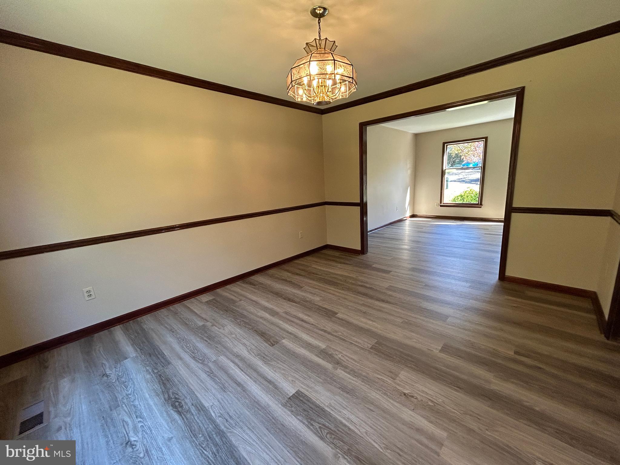 BREEZEWOOD - Residential Lease