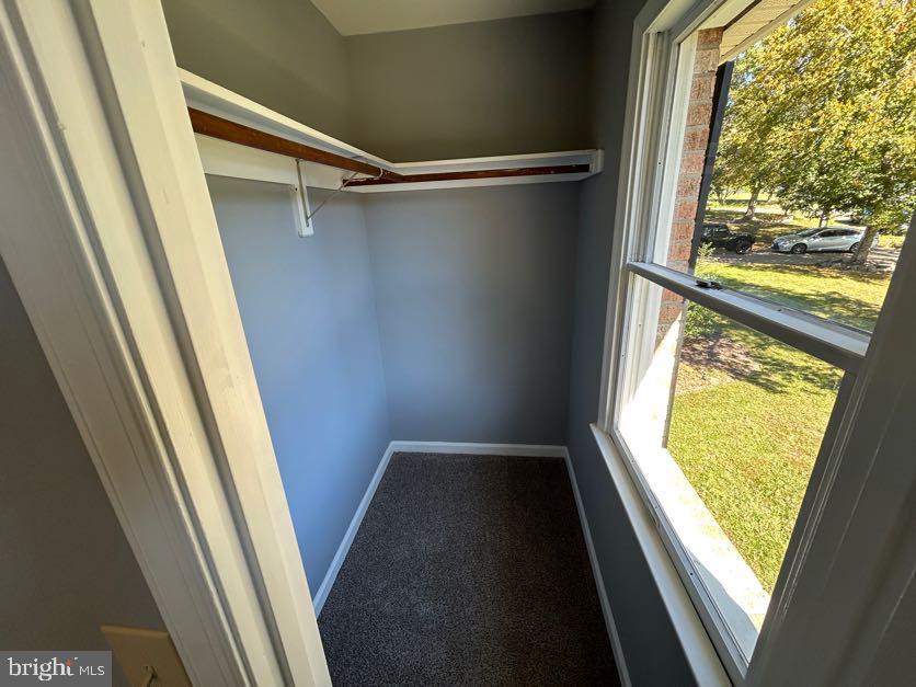 BREEZEWOOD - Residential Lease