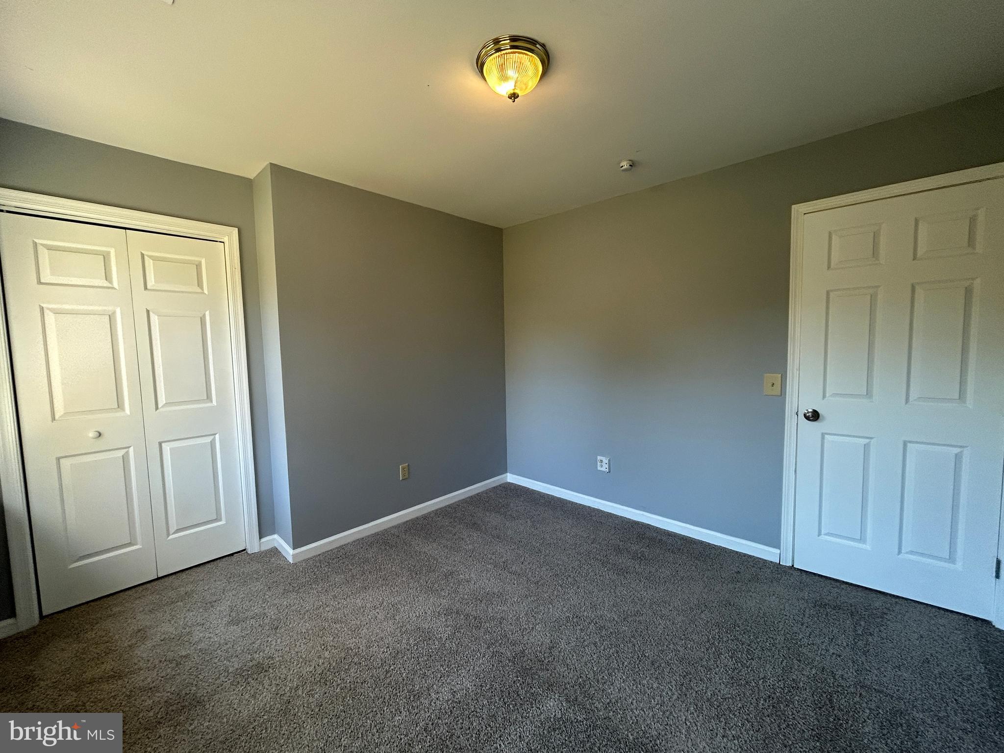 BREEZEWOOD - Residential Lease