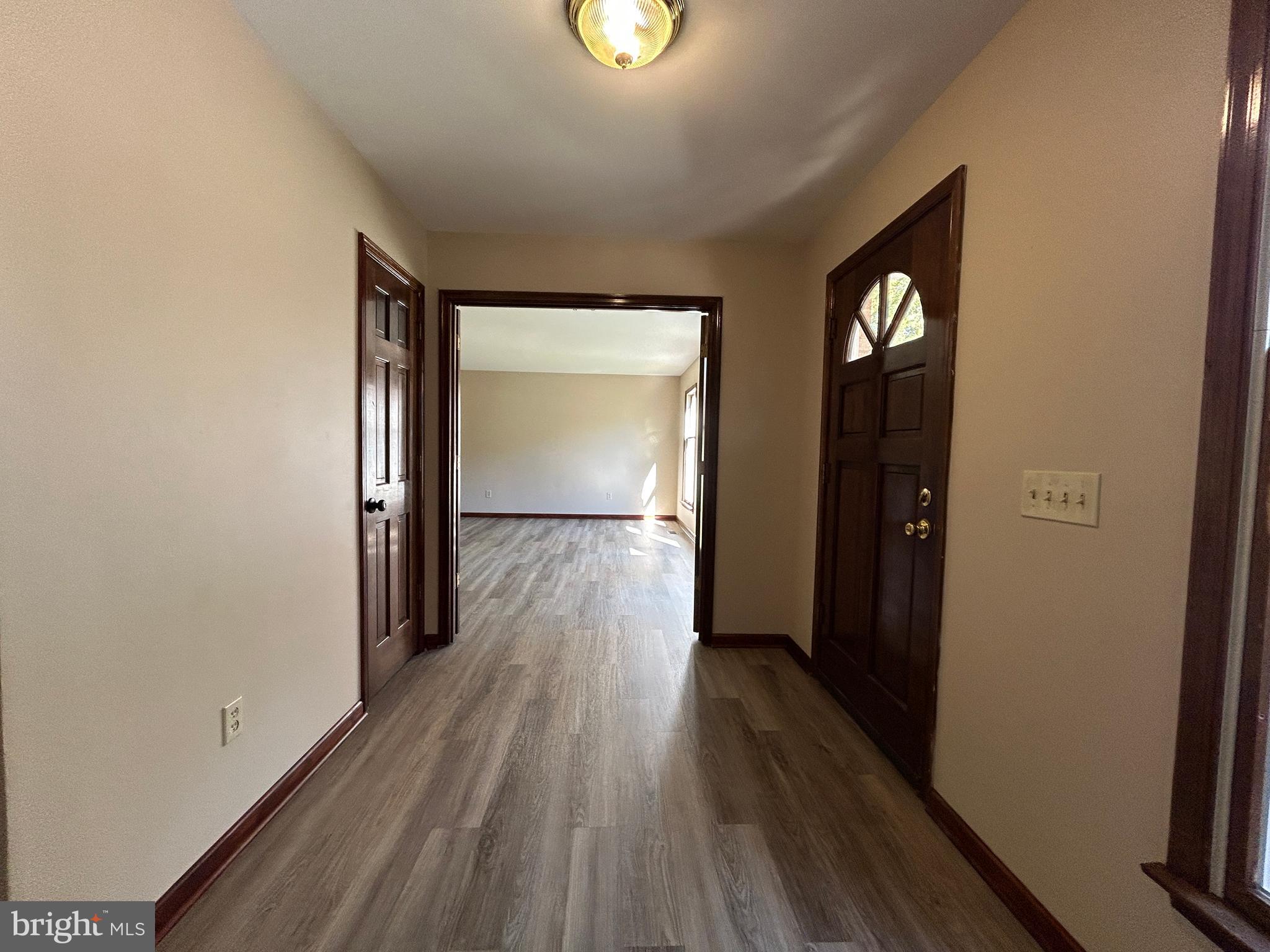 BREEZEWOOD - Residential Lease