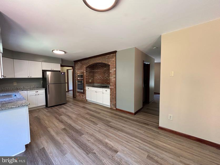 BREEZEWOOD - Residential Lease