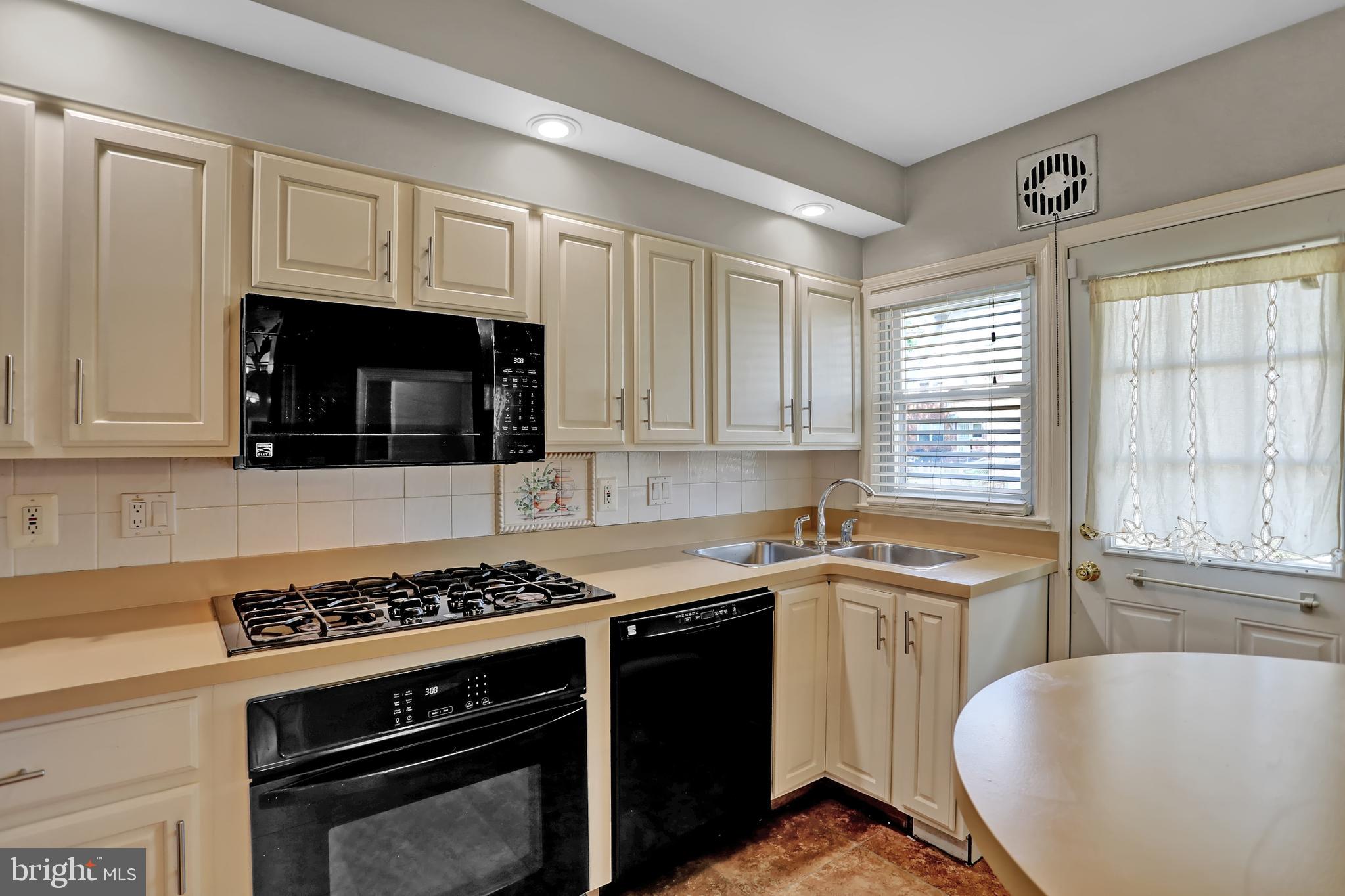 RAMBLEWOOD - Residential